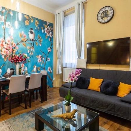 Cherry Blossom Designer Apartment In The Center With Free Parking Budapest Exterior foto